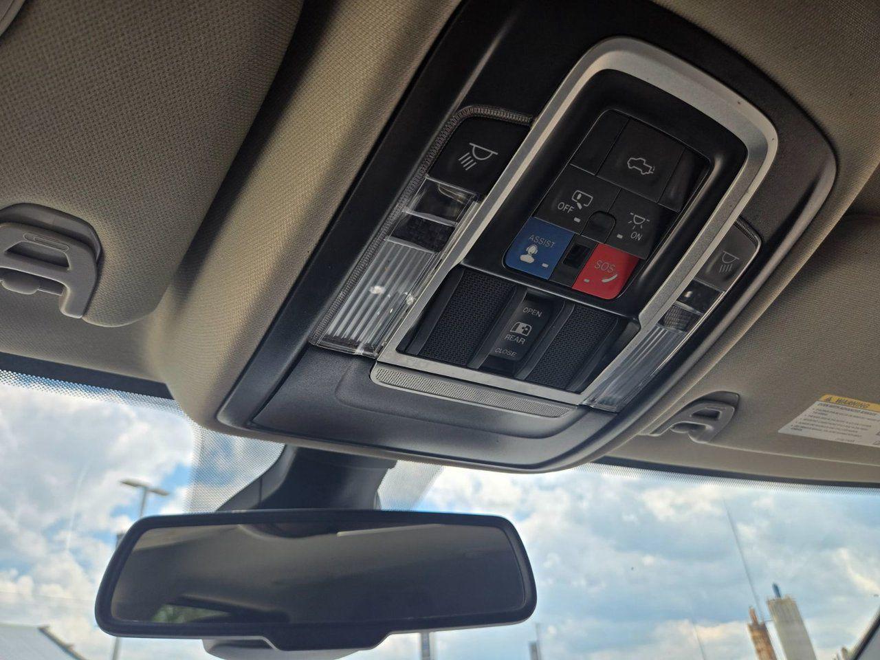 2024 RAM 2500 Laramie - Photo #18