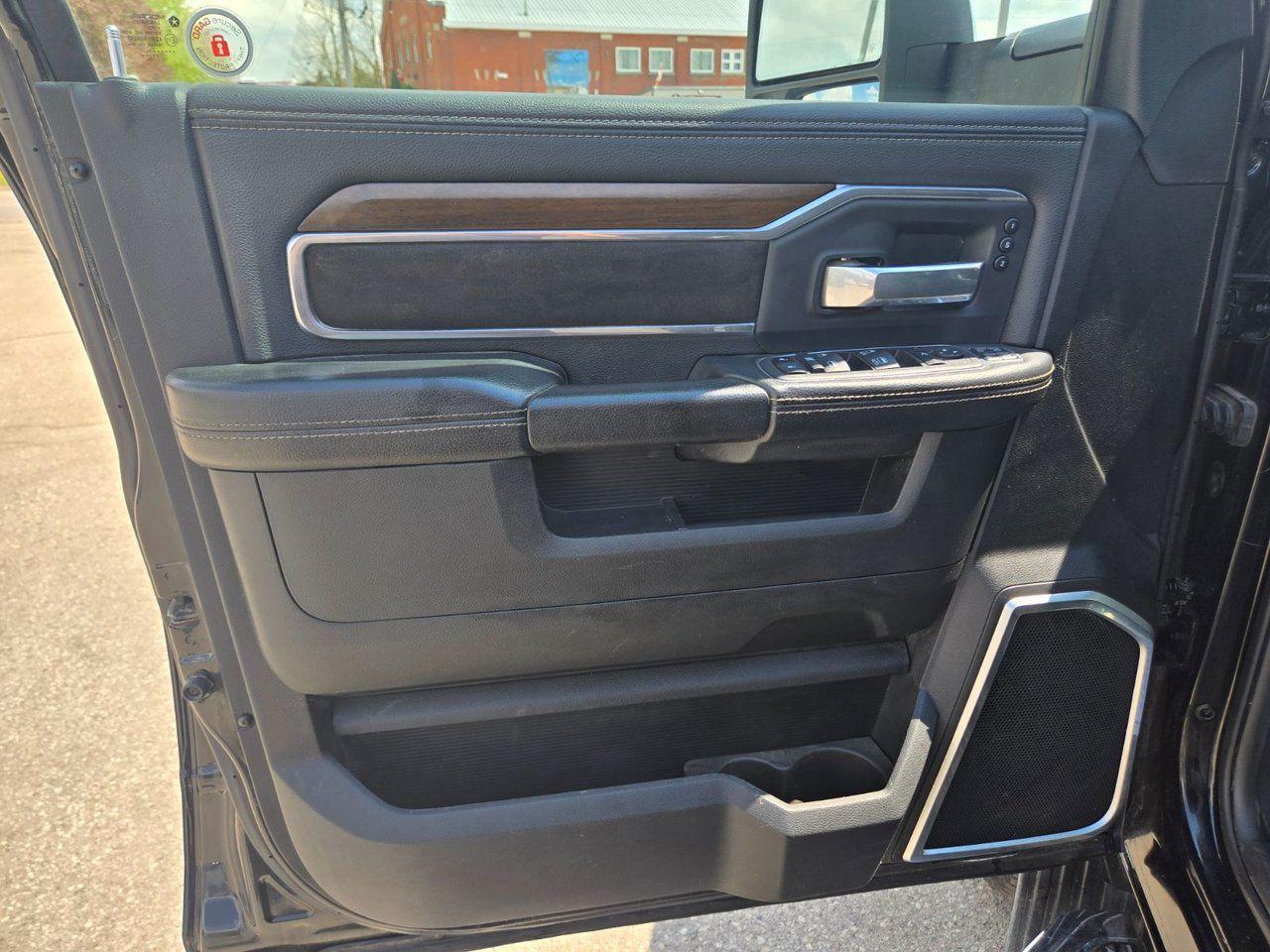 2024 RAM 2500 Laramie - Photo #25