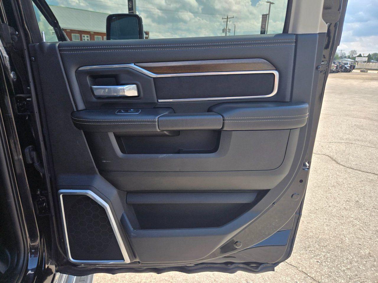 2024 RAM 2500 Laramie - Photo #27