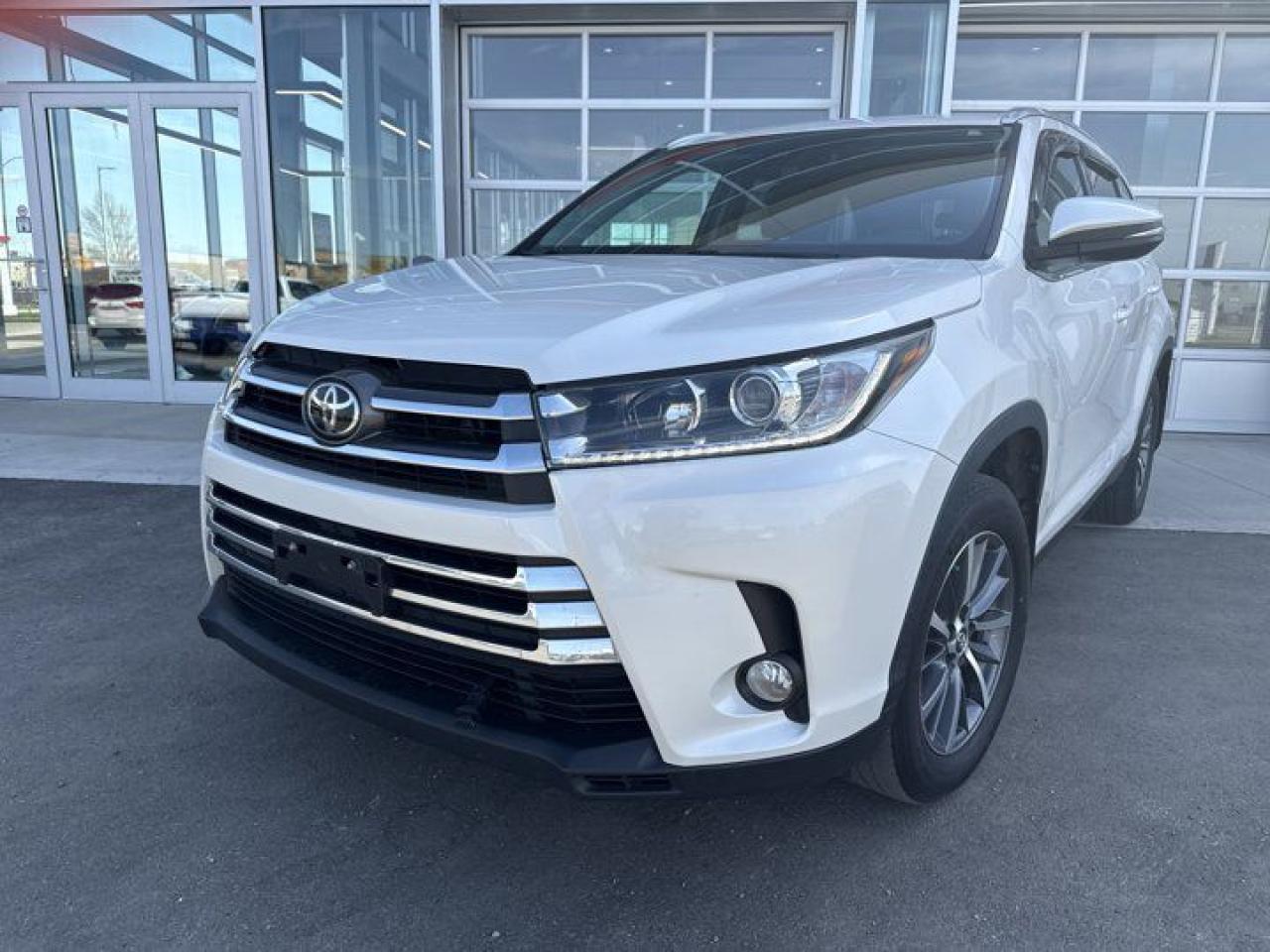 Used 2019 Toyota Highlander XLE for sale in Prince Albert, SK
