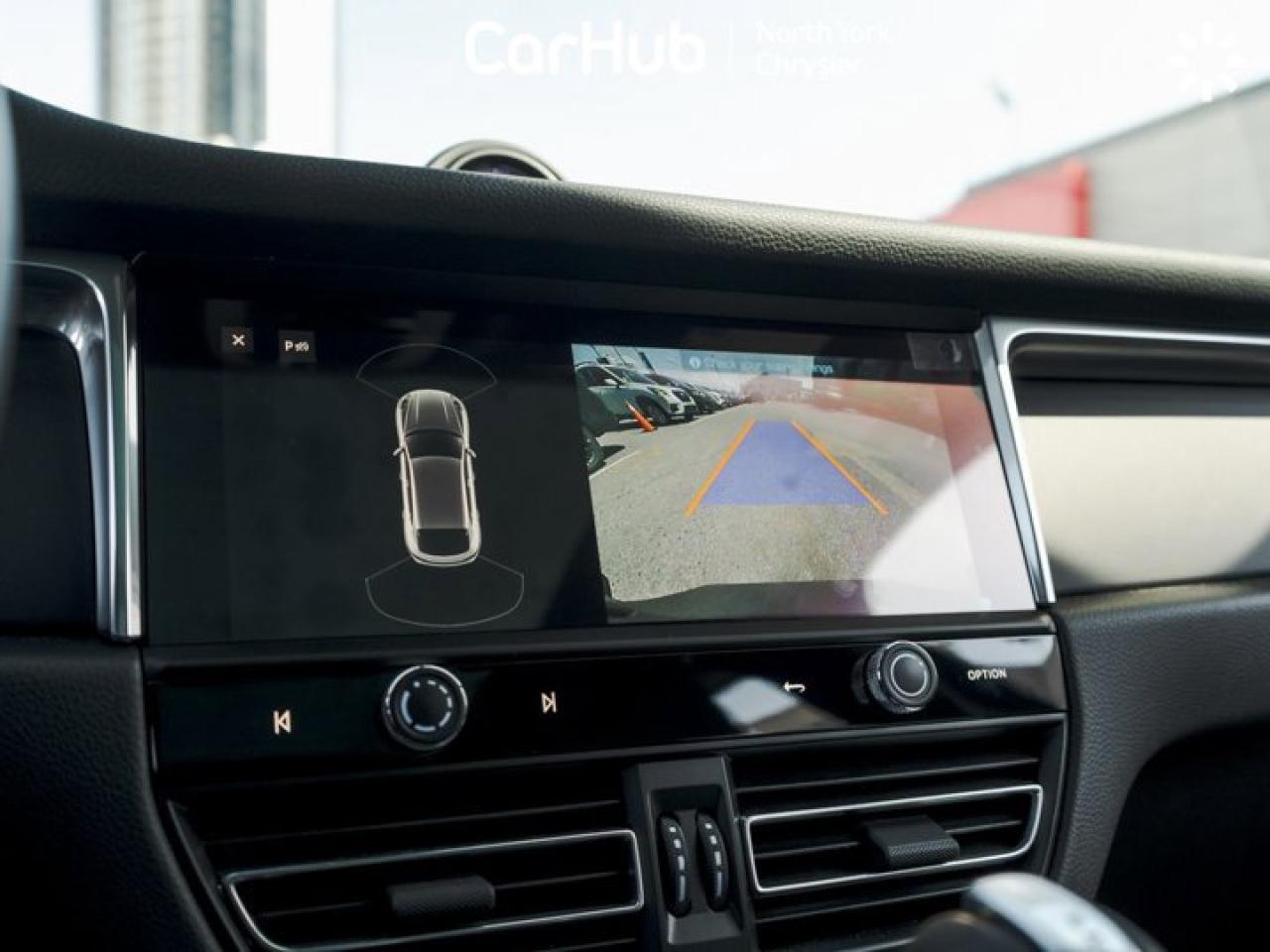 2025 Porsche Macan AWD Panoroof Heated Vented Seats Navi Backup Cam Photo