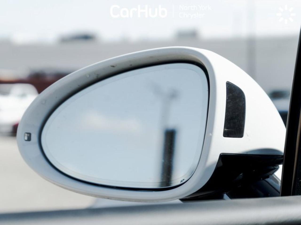 2025 Porsche Macan AWD Panoroof Heated Vented Seats Navi Backup Cam Photo