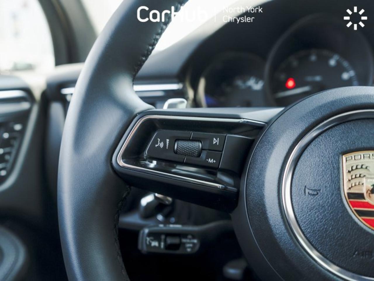 2025 Porsche Macan AWD Panoroof Heated Vented Seats Navi Backup Cam Photo