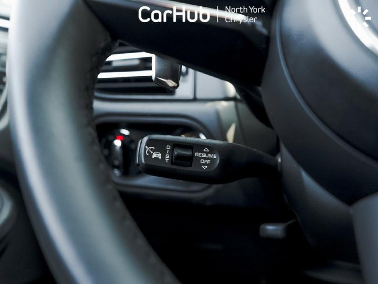 2025 Porsche Macan AWD Panoroof Heated Vented Seats Navi Backup Cam Photo