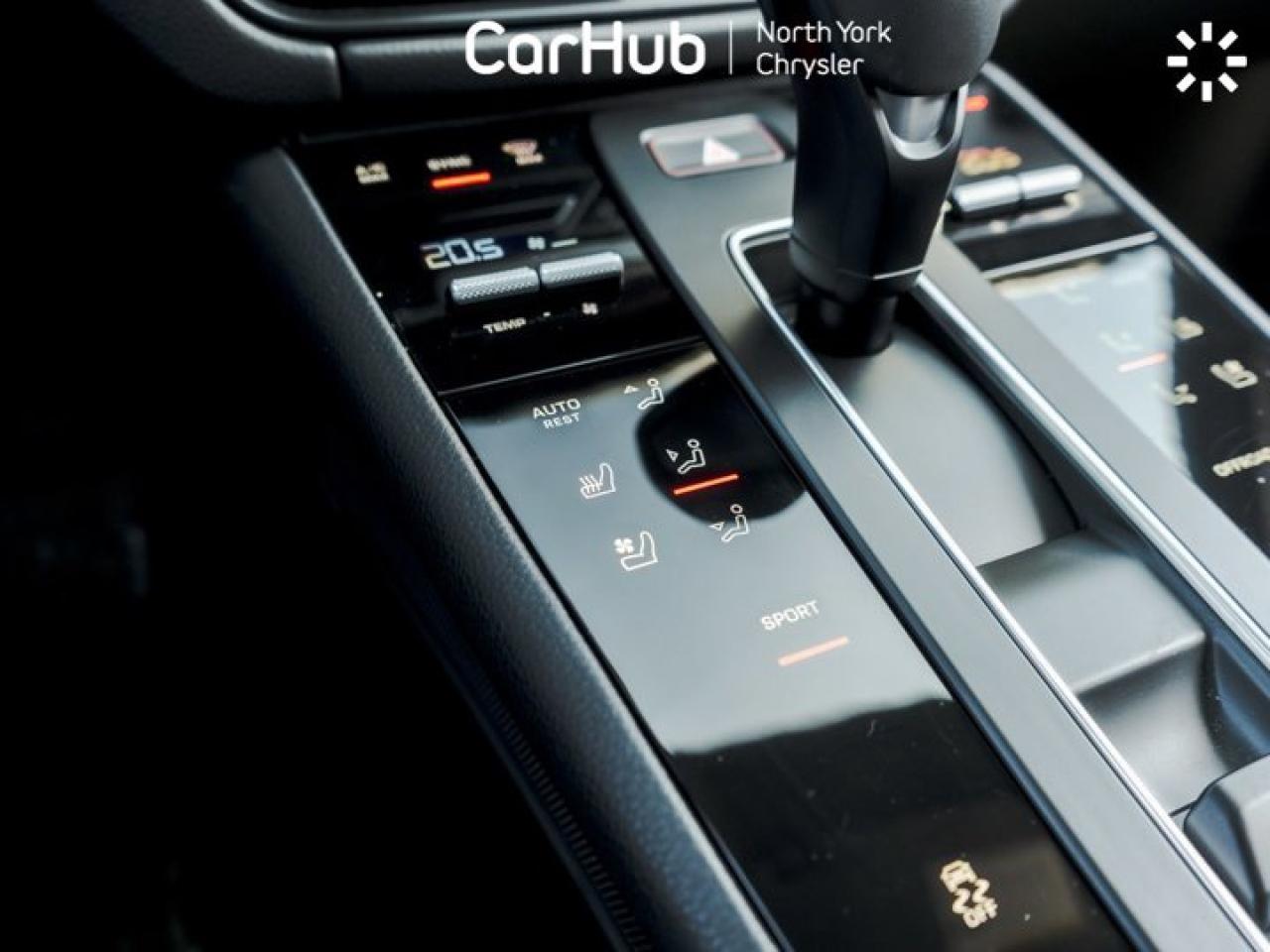 2025 Porsche Macan AWD Panoroof Heated Vented Seats Navi Backup Cam Photo