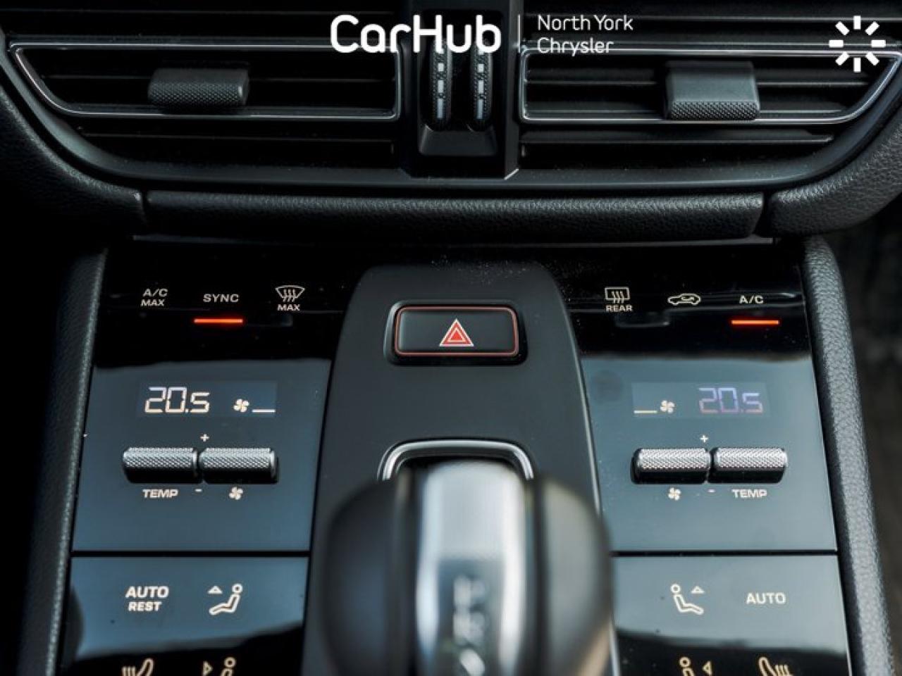 2025 Porsche Macan AWD Panoroof Heated Vented Seats Navi Backup Cam Photo