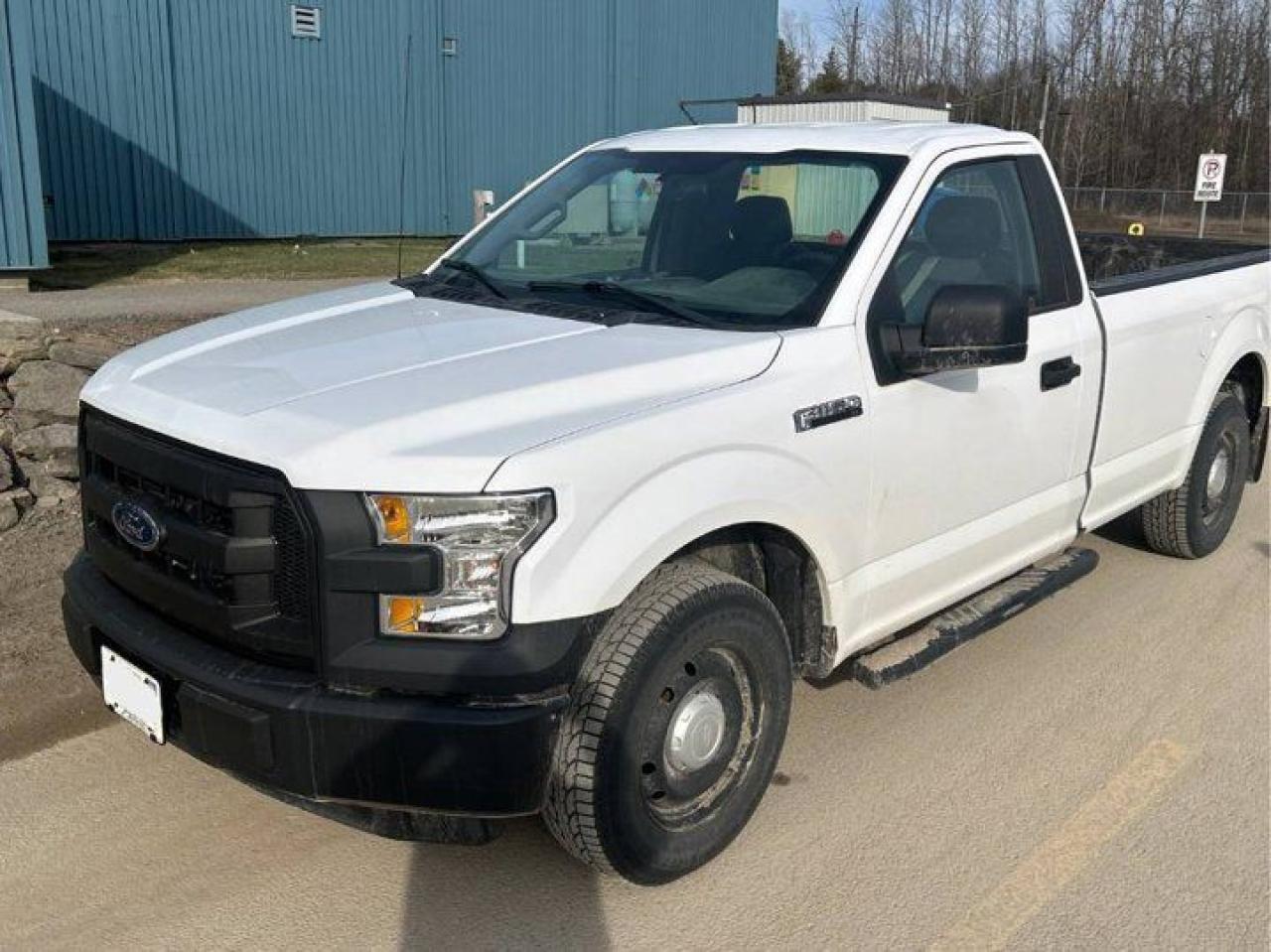 Used 2016 Ford F-150 XL Reg Cab | 8FT Box | A/C | Side Steps | Truck! | for sale in Guelph, ON