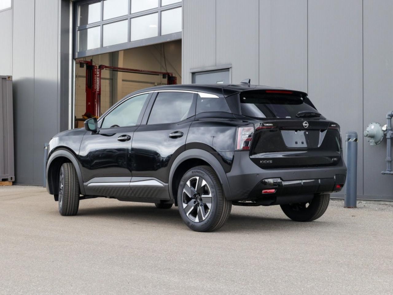 2025 Nissan Kicks SV  - Heated Seats - Low Mileage Photo