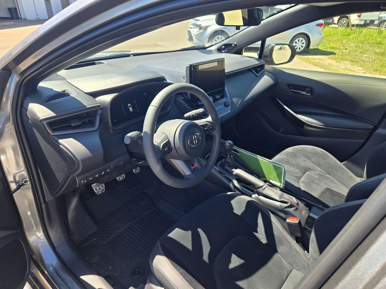 2025 Toyota GR Corolla PREMIUM MT - PREMIUM COLOUR Photo