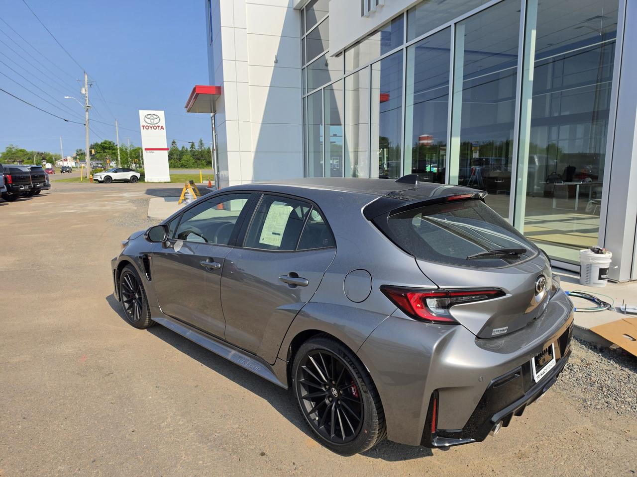 2025 Toyota GR Corolla PREMIUM MT - PREMIUM COLOUR Photo2