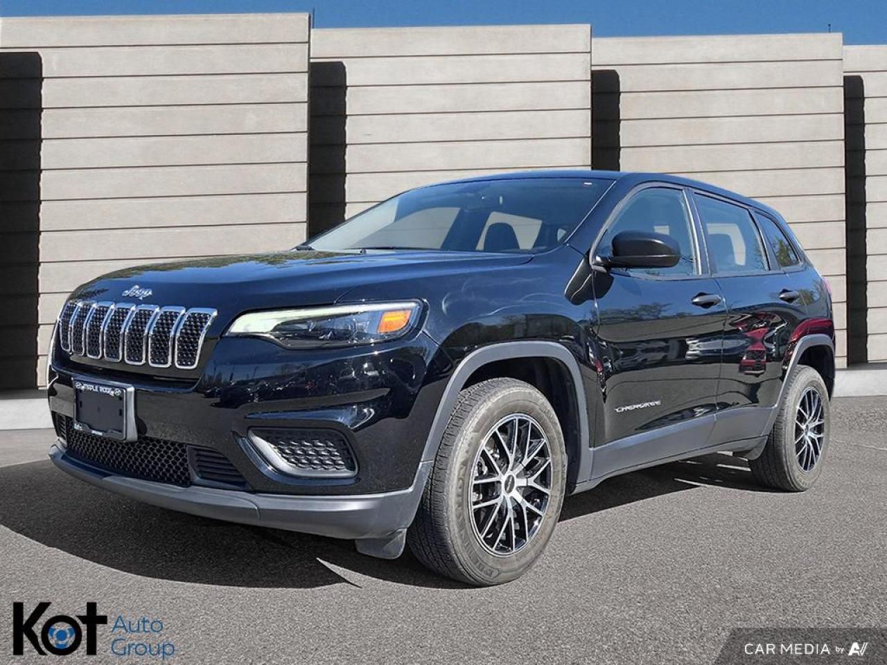 Used 2019 Jeep Cherokee Sport FWD! TOUCHSCREEN! BLUETOOTH! BACK UP CAM! LOW KM! LOCALLY OWNED & SERVICED! for sale in Maple Ridge, BC