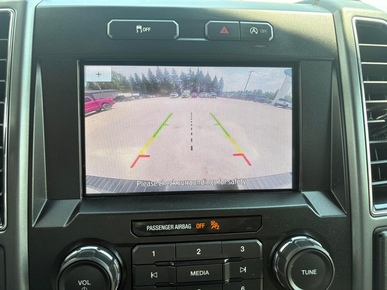 2020 Ford F-150 XLT CREW CAB 145" Photo5