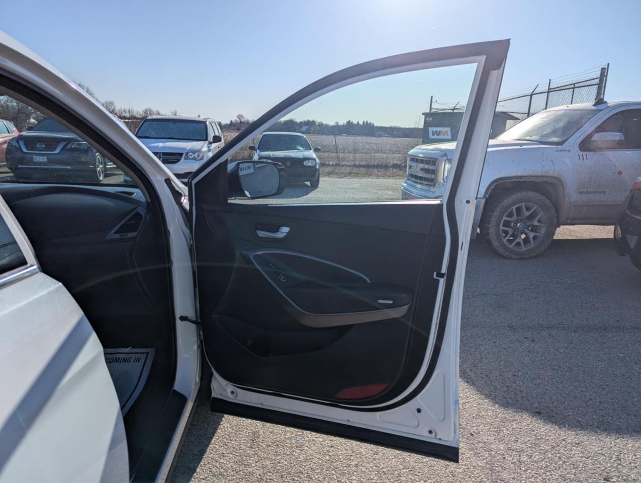 2017 Hyundai Santa Fe Sport FWD 4dr 2.4L - Photo #15