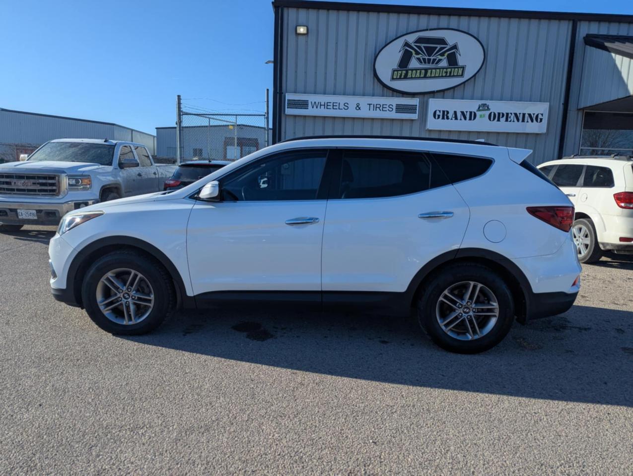 2017 Hyundai Santa Fe Sport FWD 4dr 2.4L - Photo #2