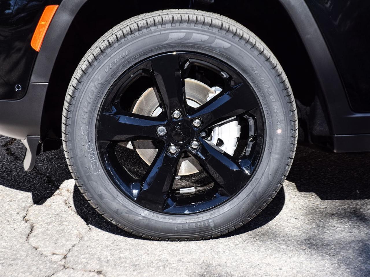 2025 Jeep Grand Cherokee Limited [LIMITED|HEATEDSTEERING|POWERLIFTHEATEDSECONDROW] Photo4