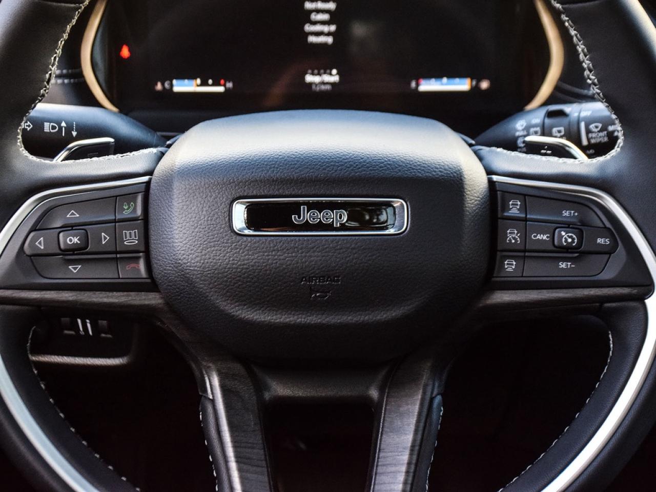 2025 Jeep Grand Cherokee Limited [LIMITED|HEATEDSTEERING|POWERLIFTHEATEDSECONDROW] Photo