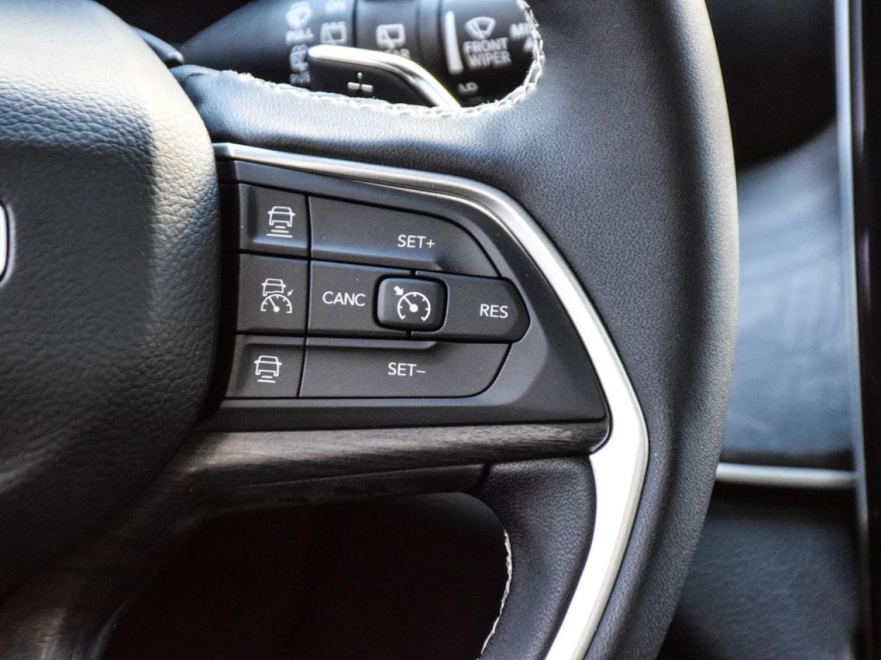 2025 Jeep Grand Cherokee Limited [LIMITED|HEATEDSTEERING|POWERLIFTHEATEDSECONDROW] Photo