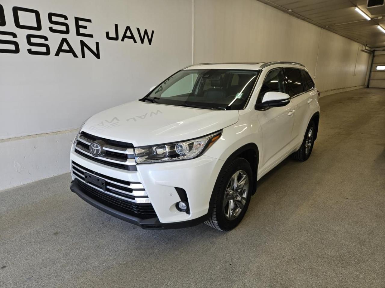 Used 2019 Toyota Highlander LIMITED for sale in Moose Jaw, SK