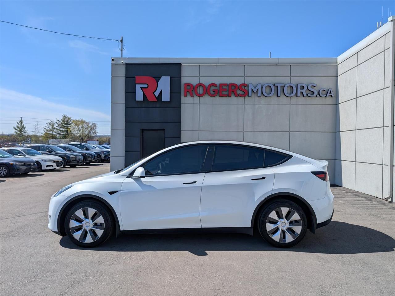 2023 Tesla Model Y LONG RANGE AWD - DUAL MOTOR