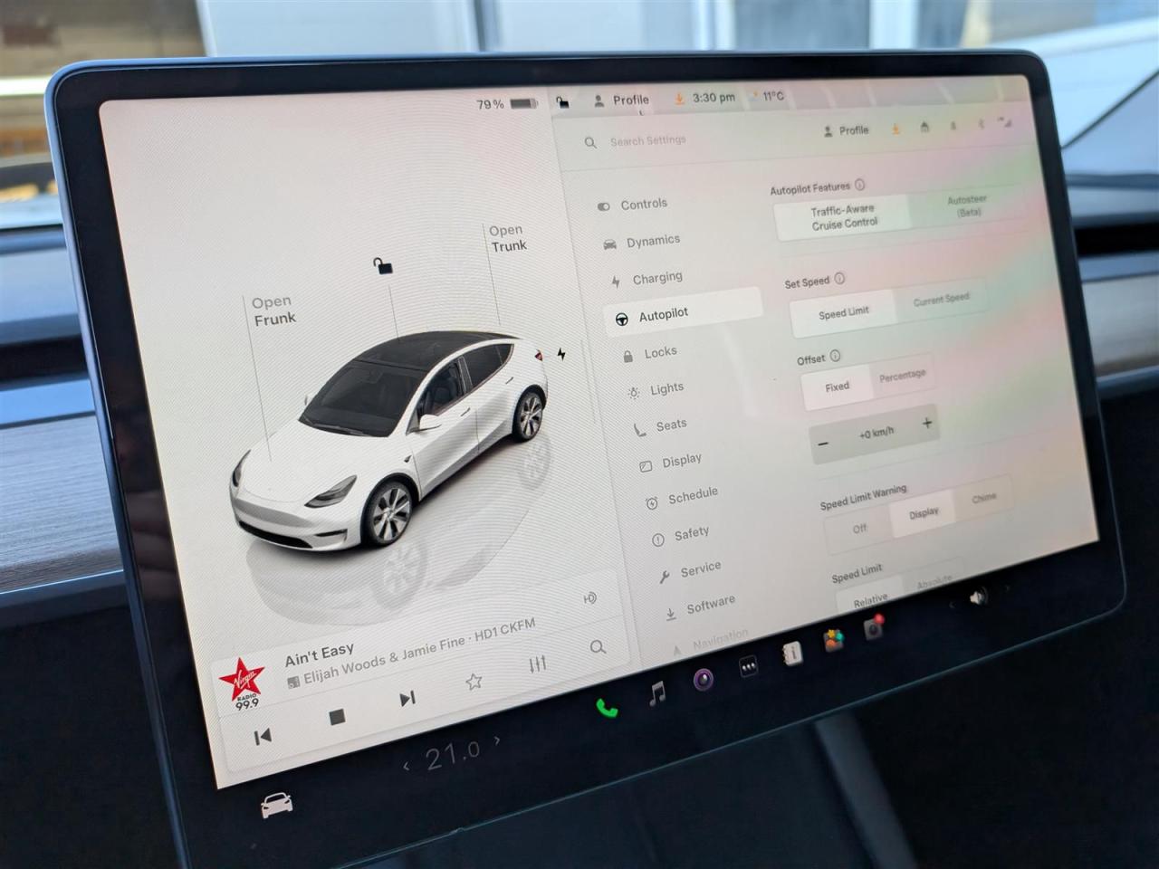 2023 Tesla Model Y LONG RANGE AWD - DUAL MOTOR