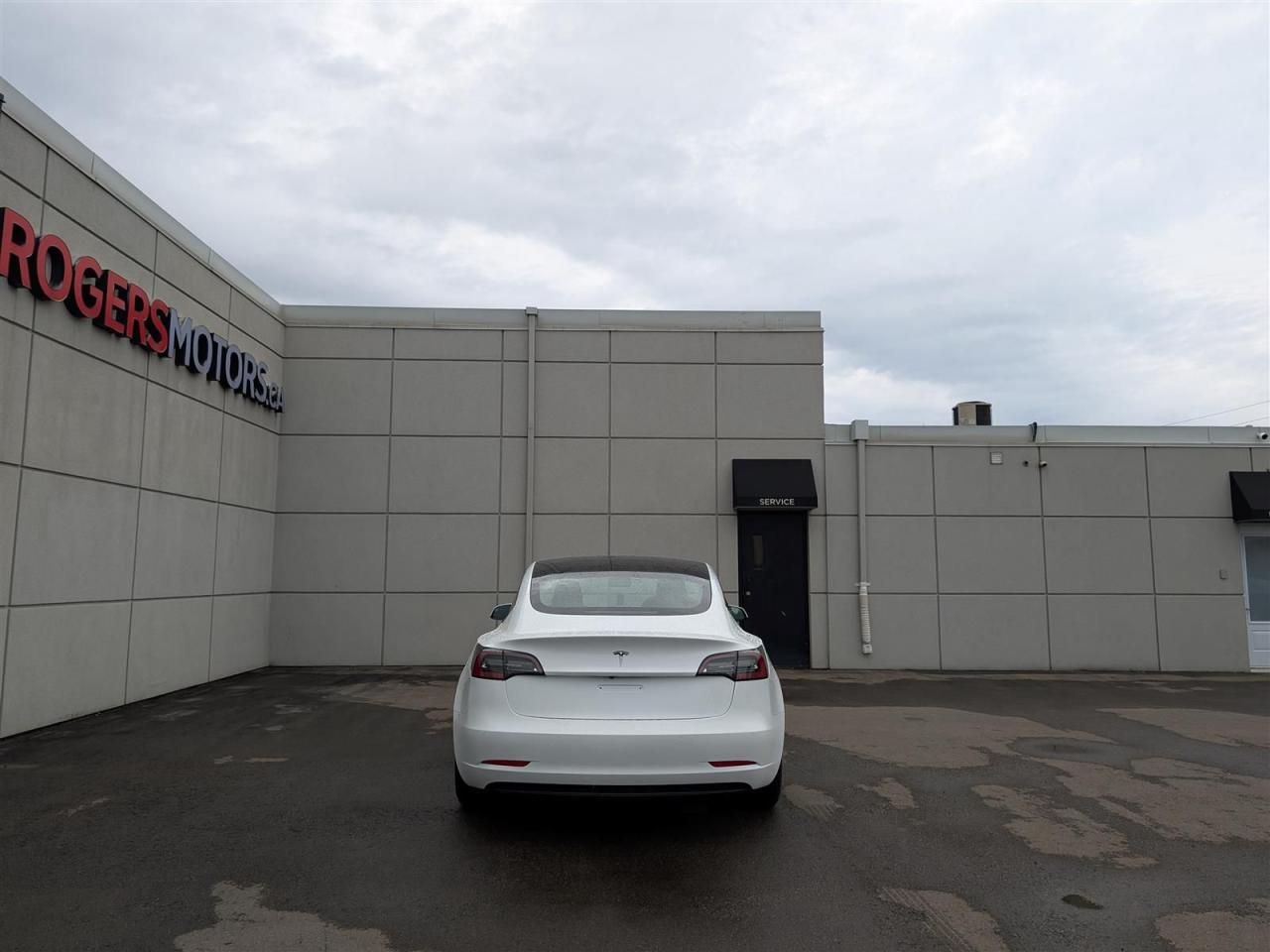 2022 Tesla Model 3 STANDARD