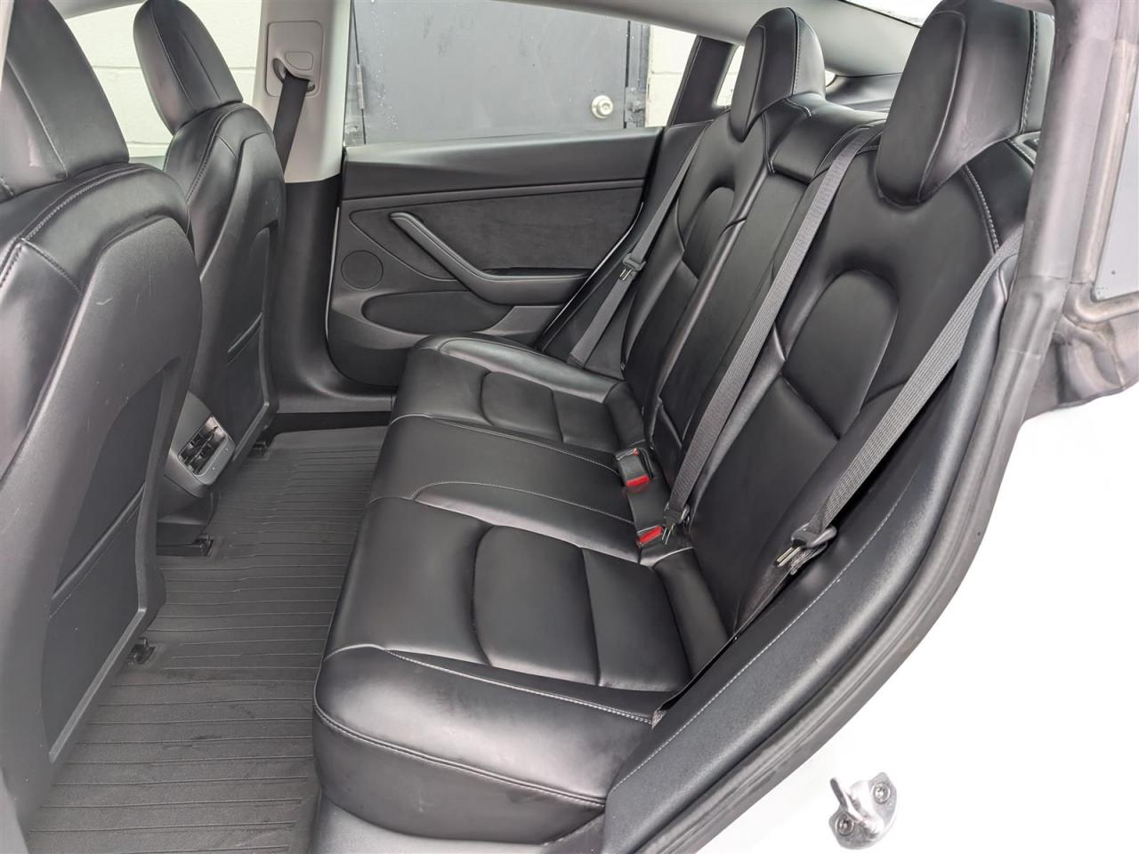 2022 Tesla Model 3 STANDARD