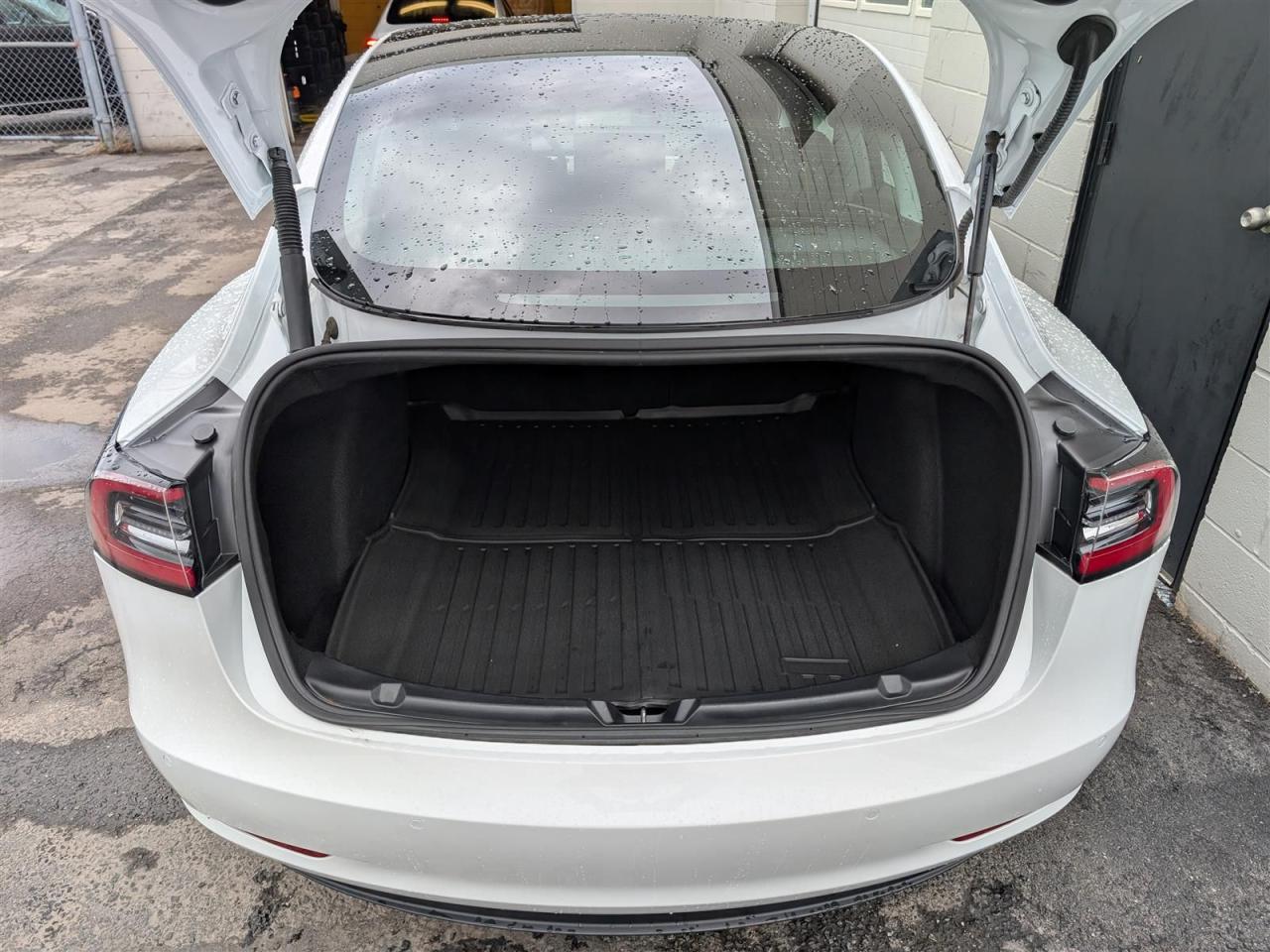 2022 Tesla Model 3 STANDARD
