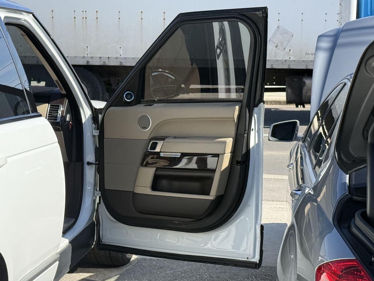 2015 Land Rover Range Rover SUPERCHARGED | MERIDIAN | LOADED - Photo #22