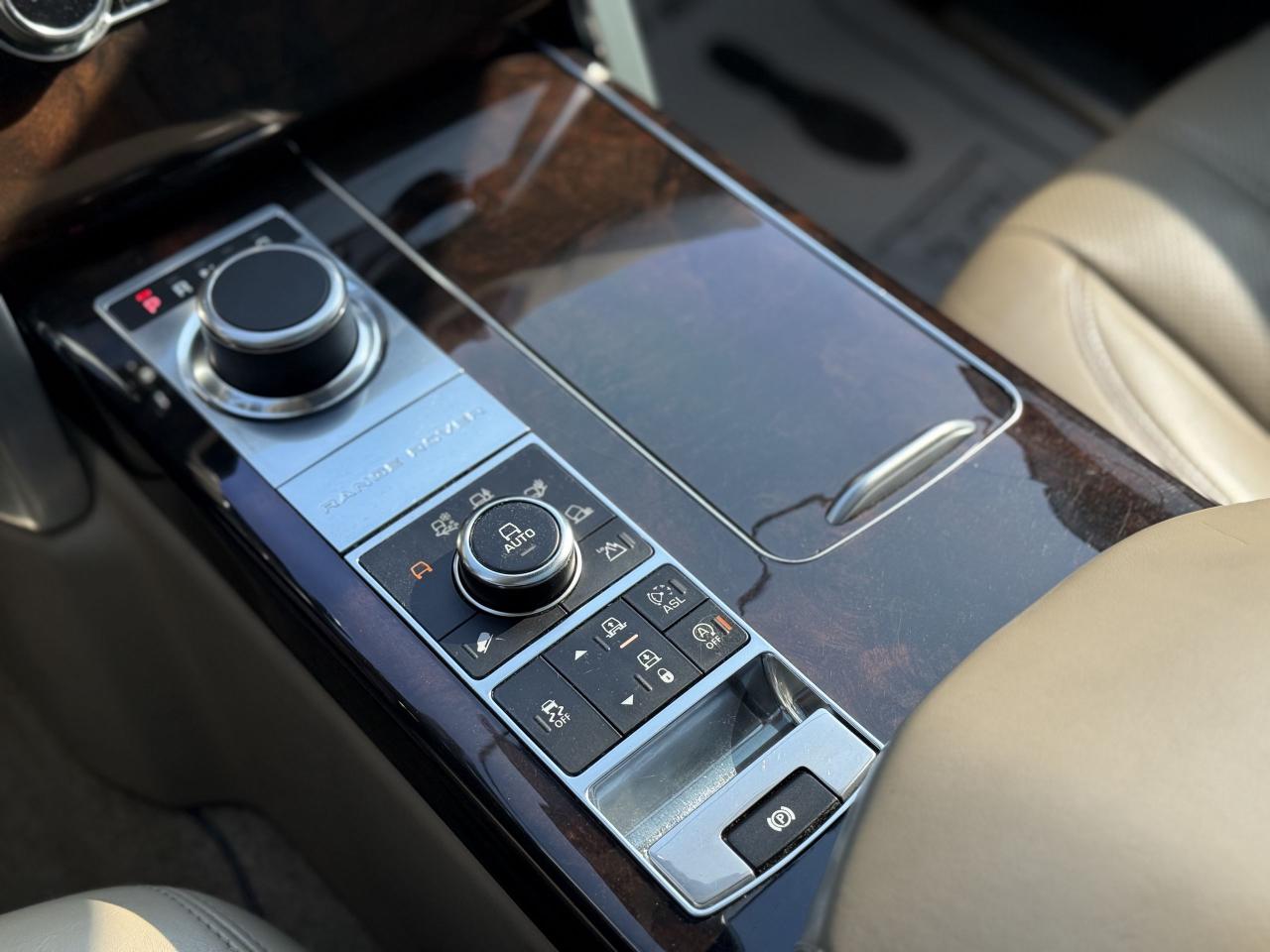 2015 Land Rover Range Rover SUPERCHARGED | MERIDIAN | LOADED - Photo #36