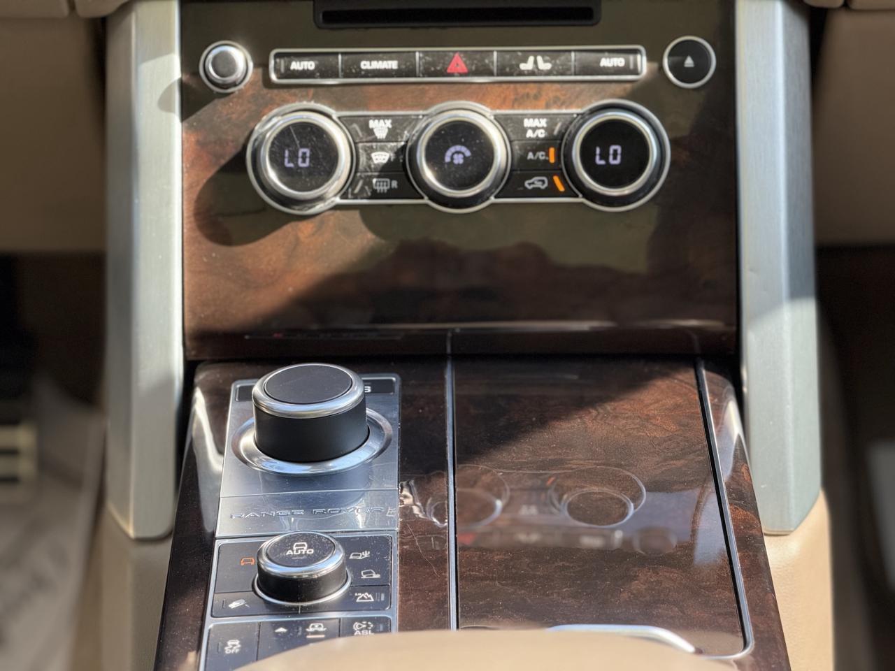 2015 Land Rover Range Rover SUPERCHARGED | MERIDIAN | LOADED - Photo #18