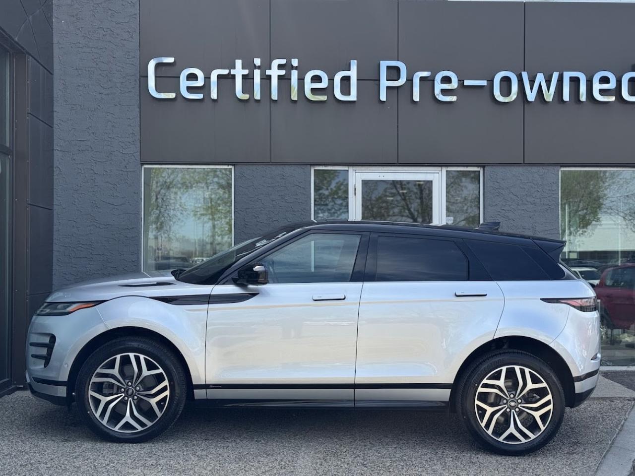 Used 2020 Land Rover Evoque P300 R-DYNAMIC w/ LOW KMS / MERIDIAN SOUND / AWD for sale in Calgary, AB