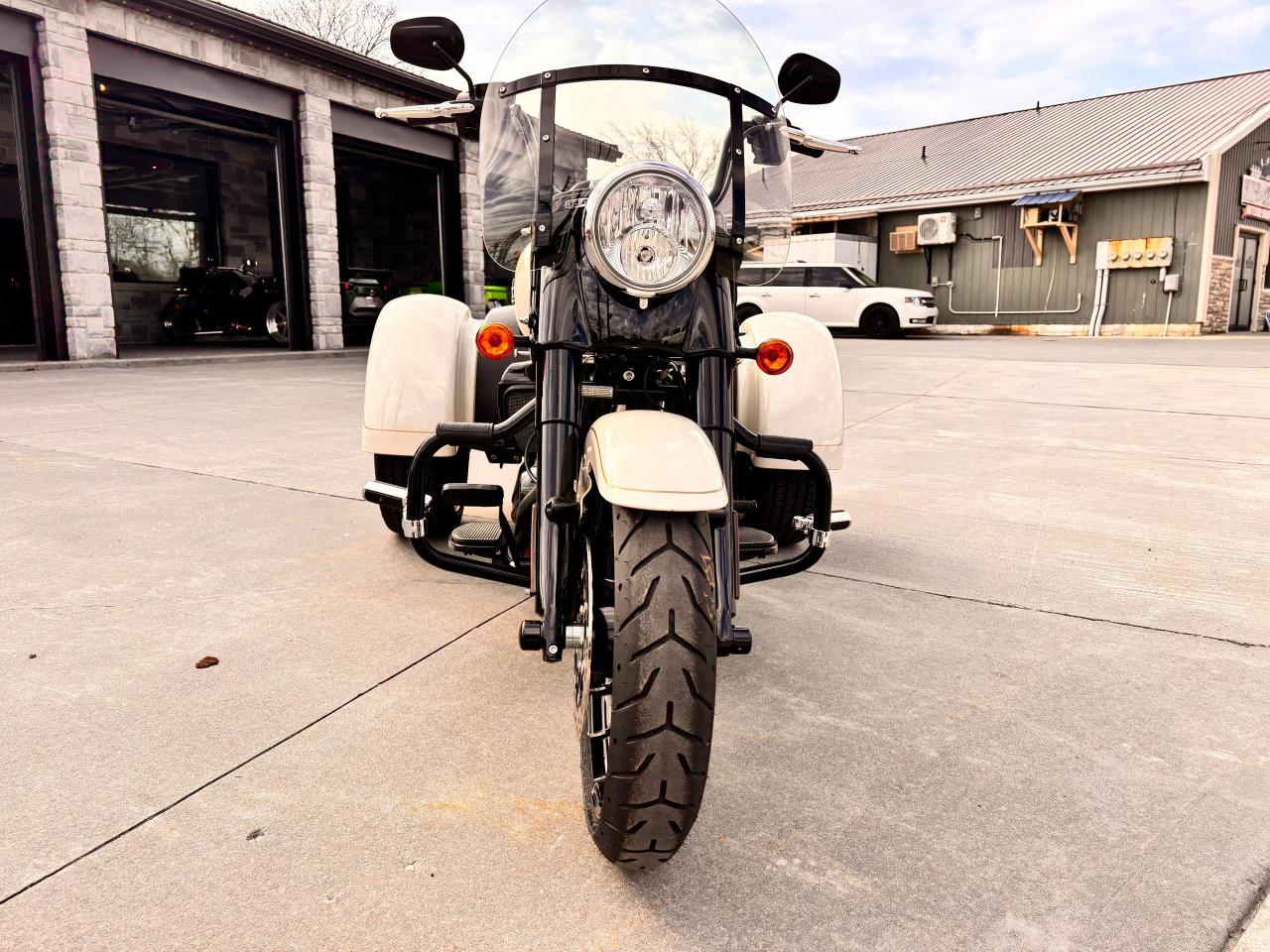 2023 Harley-Davidson FLHT FLRT Freewheeler, Like New, Fully Financeable