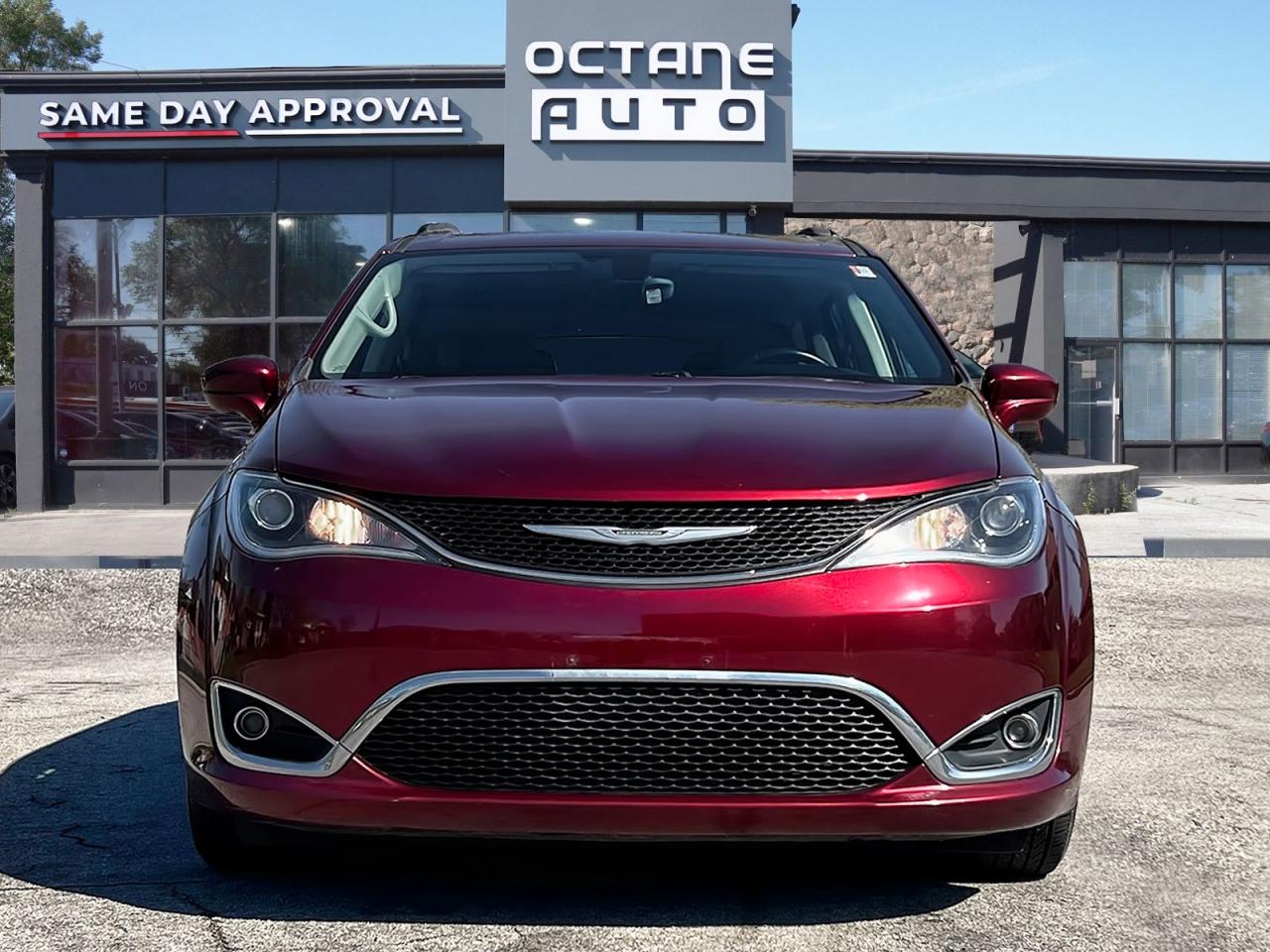 2017 Chrysler Pacifica Touring-L - Photo #2