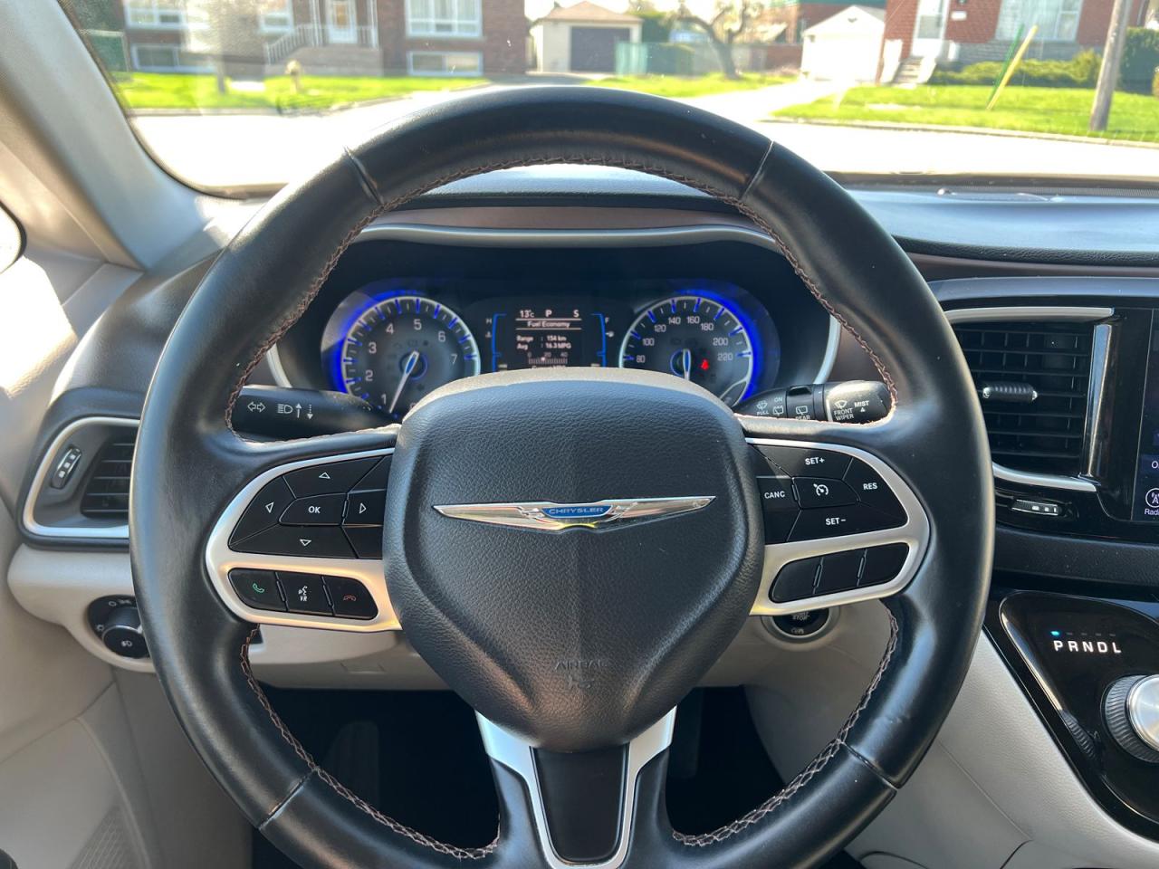 2017 Chrysler Pacifica Touring-L - Photo #8