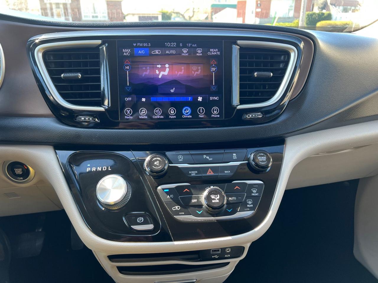 2017 Chrysler Pacifica Touring-L - Photo #11
