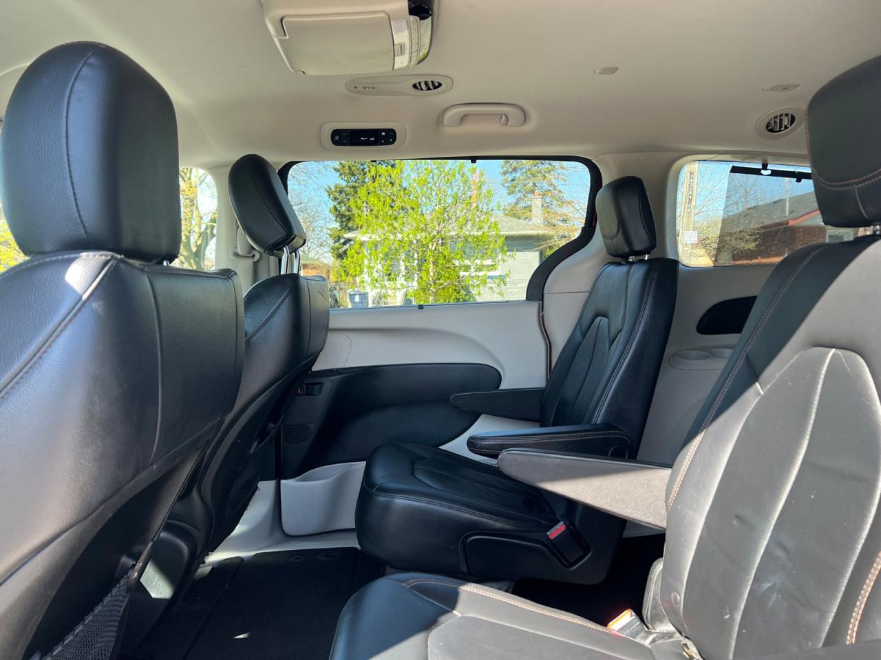 2017 Chrysler Pacifica Touring-L - Photo #15
