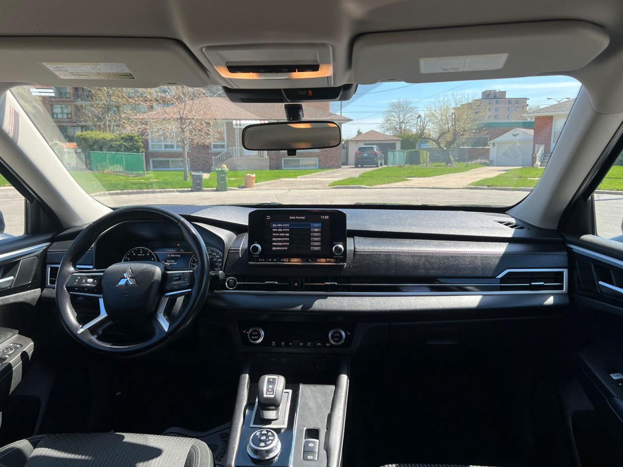 2022 Mitsubishi Outlander ES S-AWC - Photo #9