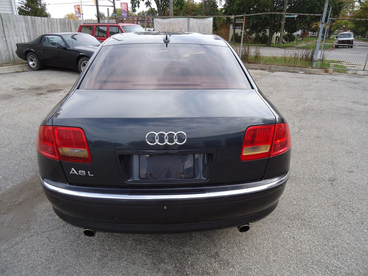 2006 Audi A8 4dr Sdn 4.2L quattro LWB Auto Photo3