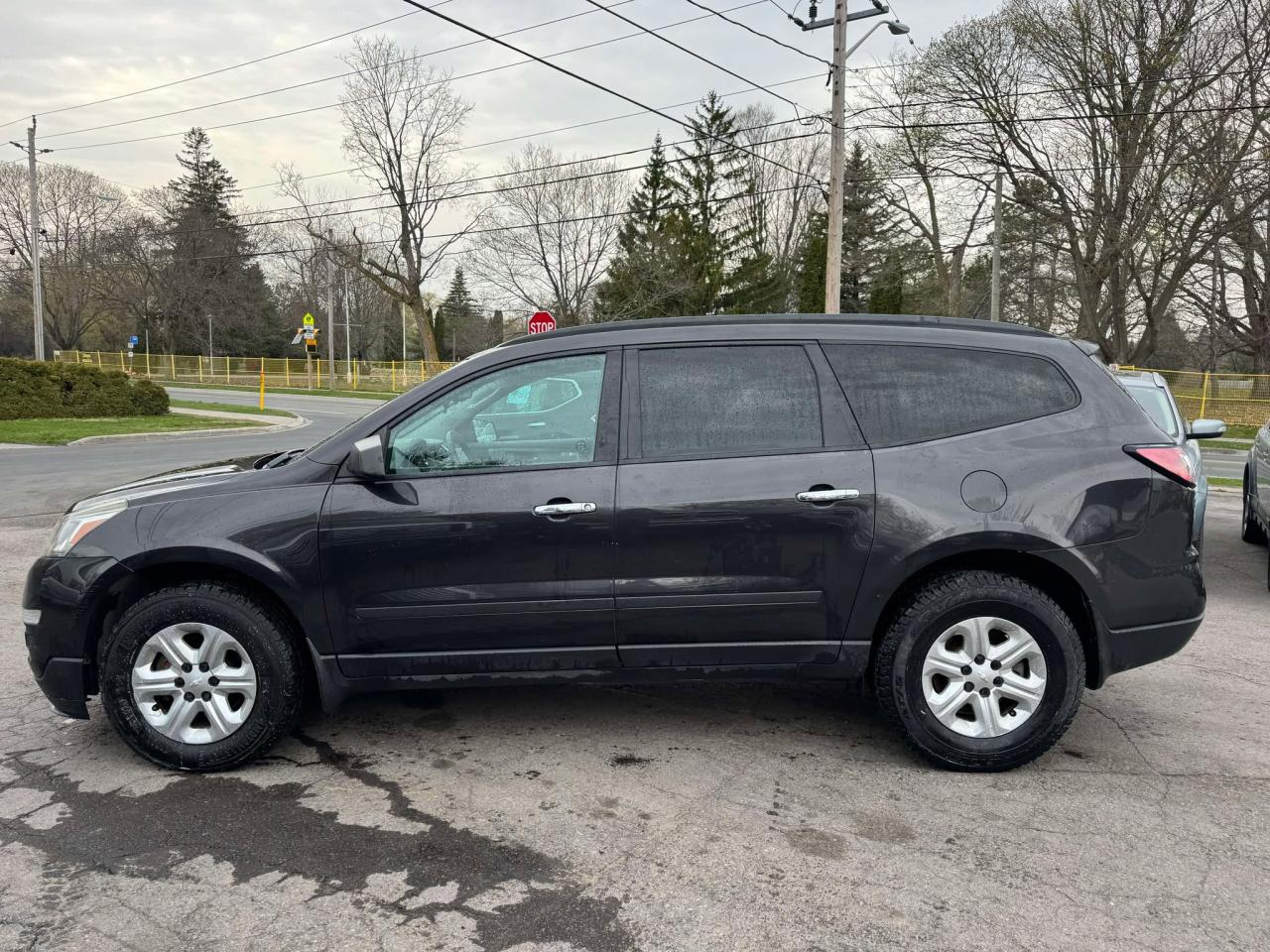 2017 Chevrolet Traverse LS - Photo #4