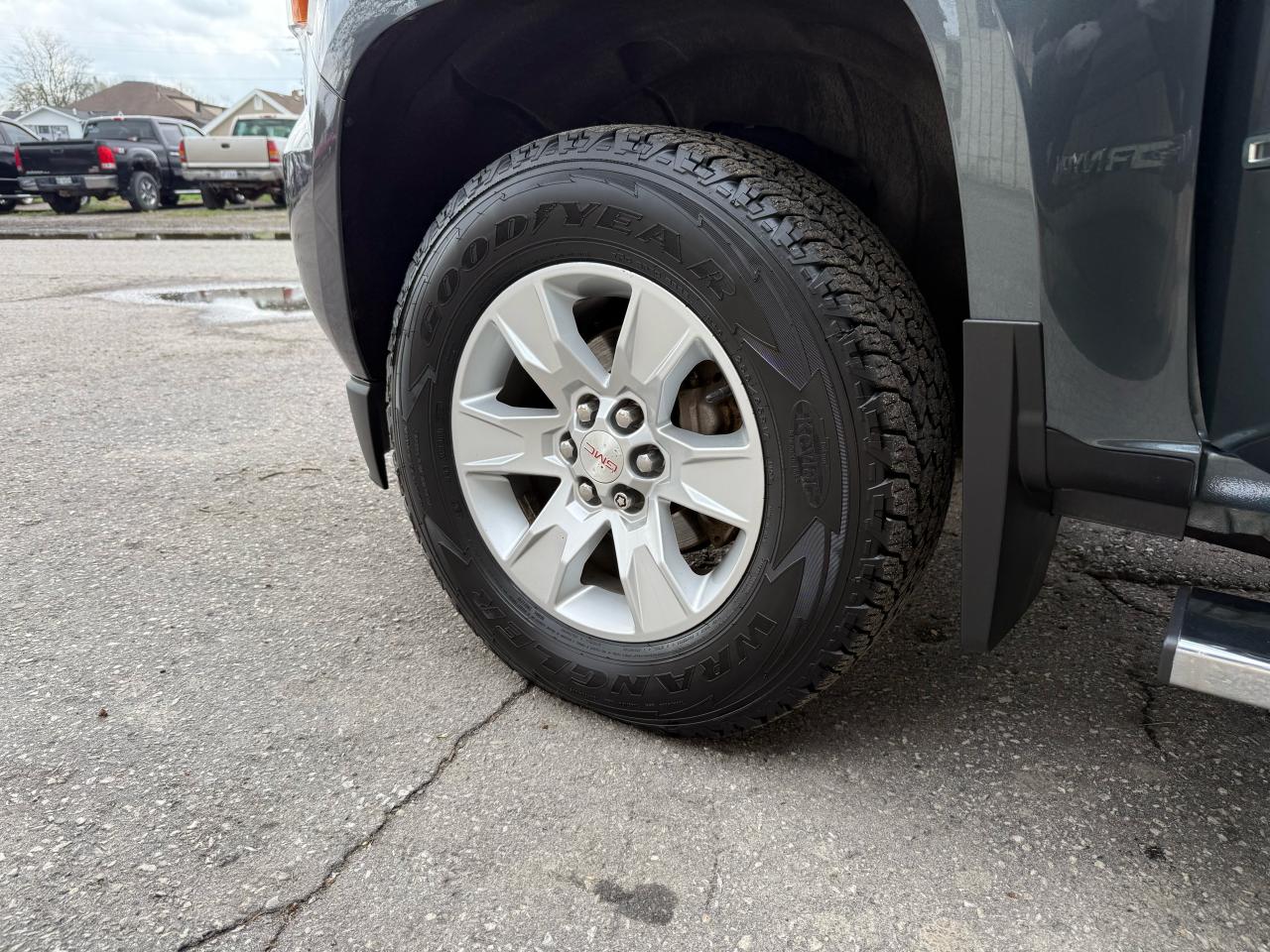 2015 GMC Canyon 4WD SLE - Photo #13