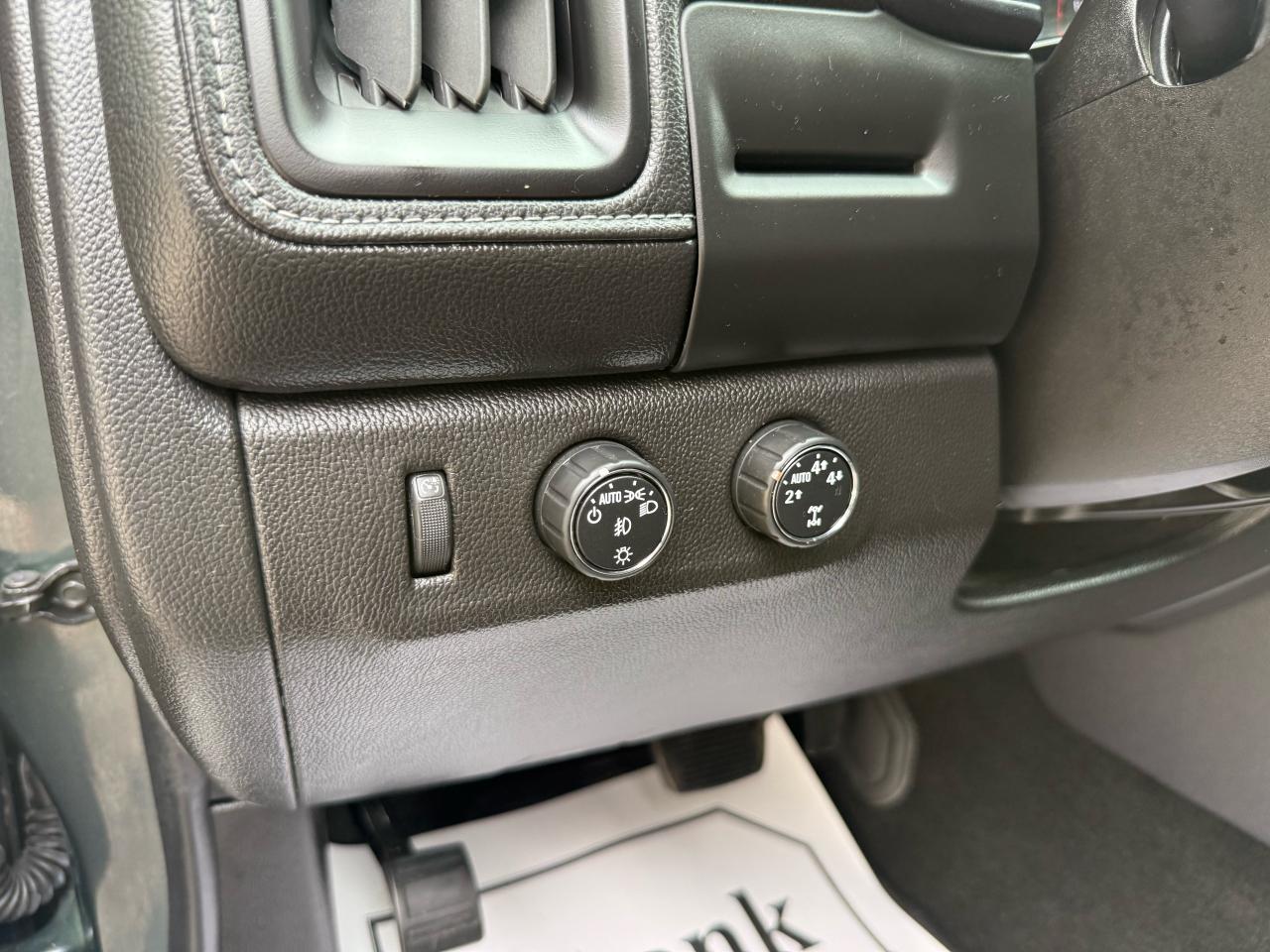 2015 GMC Canyon 4WD SLE - Photo #10