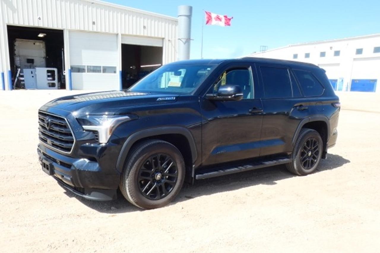 2025 Toyota Sequoia Limited w/H&C L, pano S/R, NAV, BUC - Photo #2
