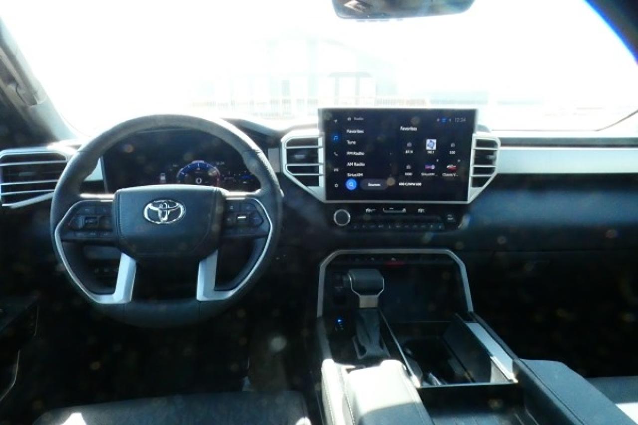 2025 Toyota Sequoia Limited w/H&C L, pano S/R, NAV, BUC - Photo #12
