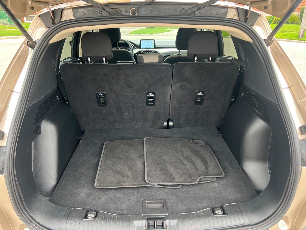 2020 Ford Escape SE AWD Photo