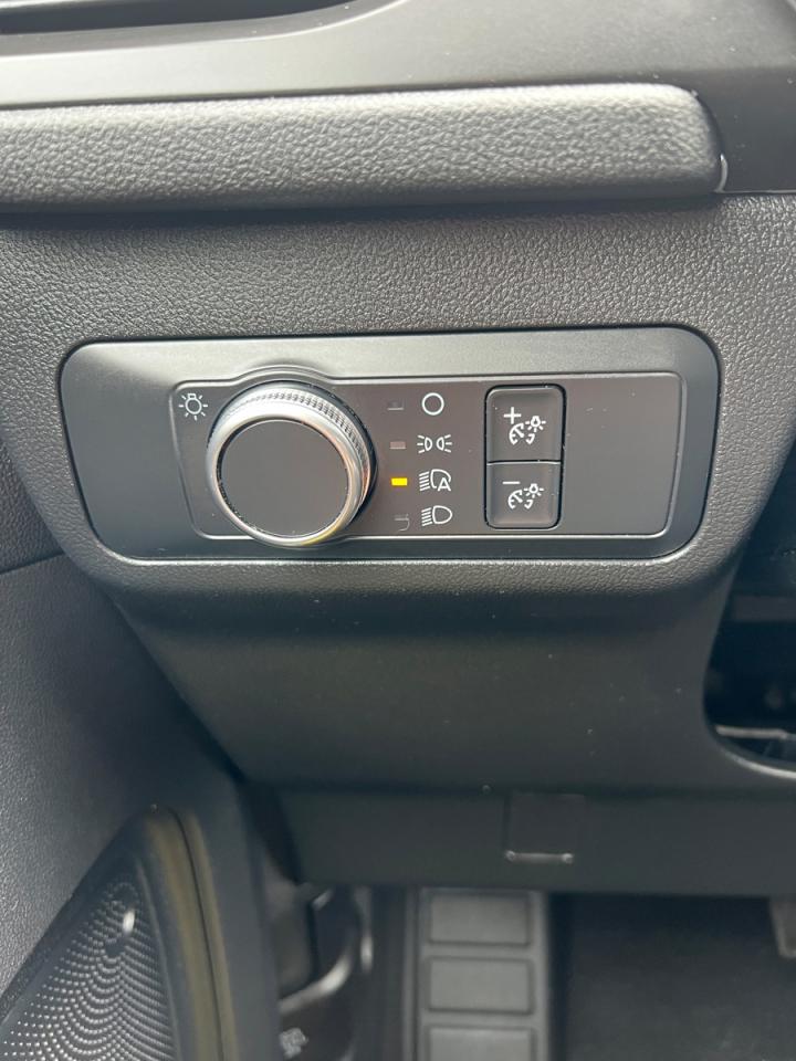 2020 Ford Escape SE AWD Photo