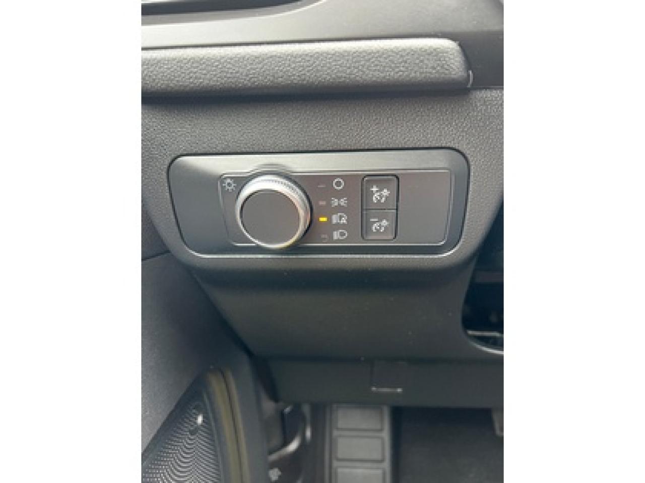 2020 Ford Escape SE AWD Photo