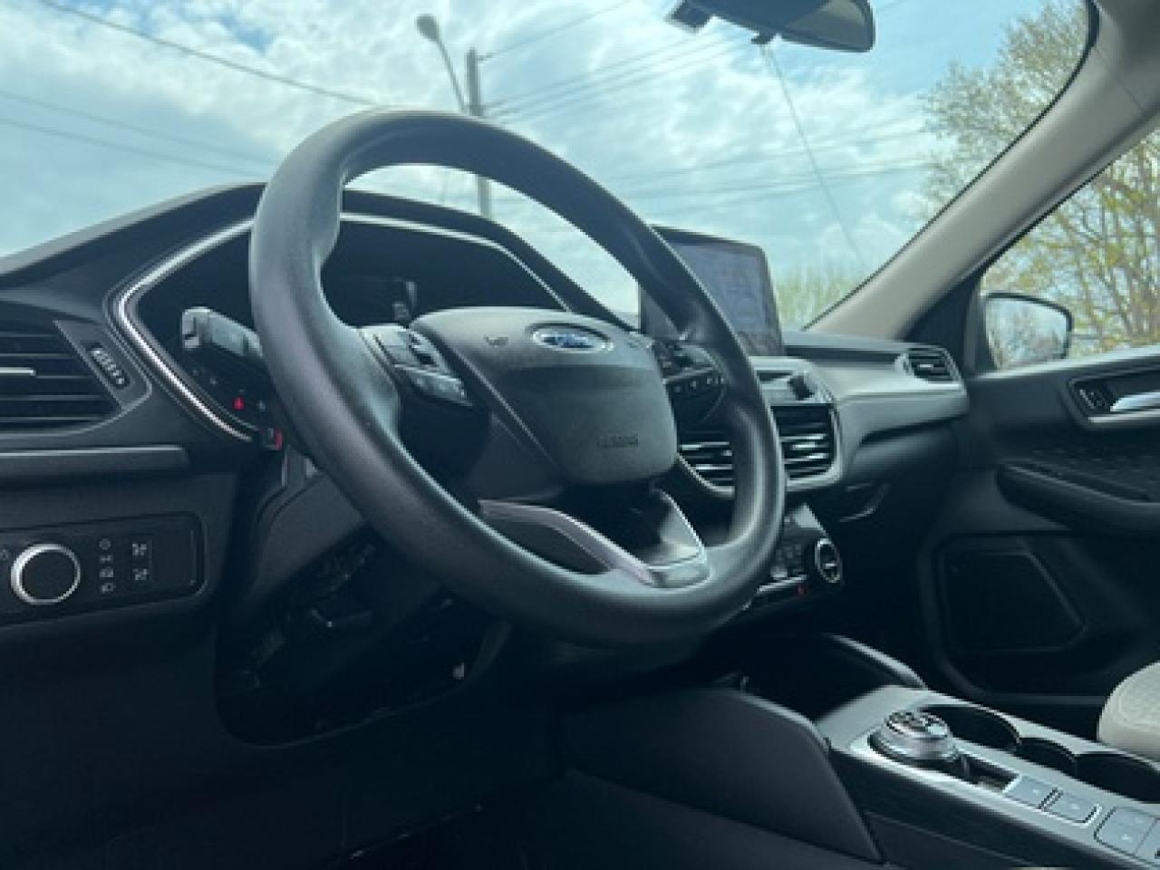 2020 Ford Escape SE AWD Photo