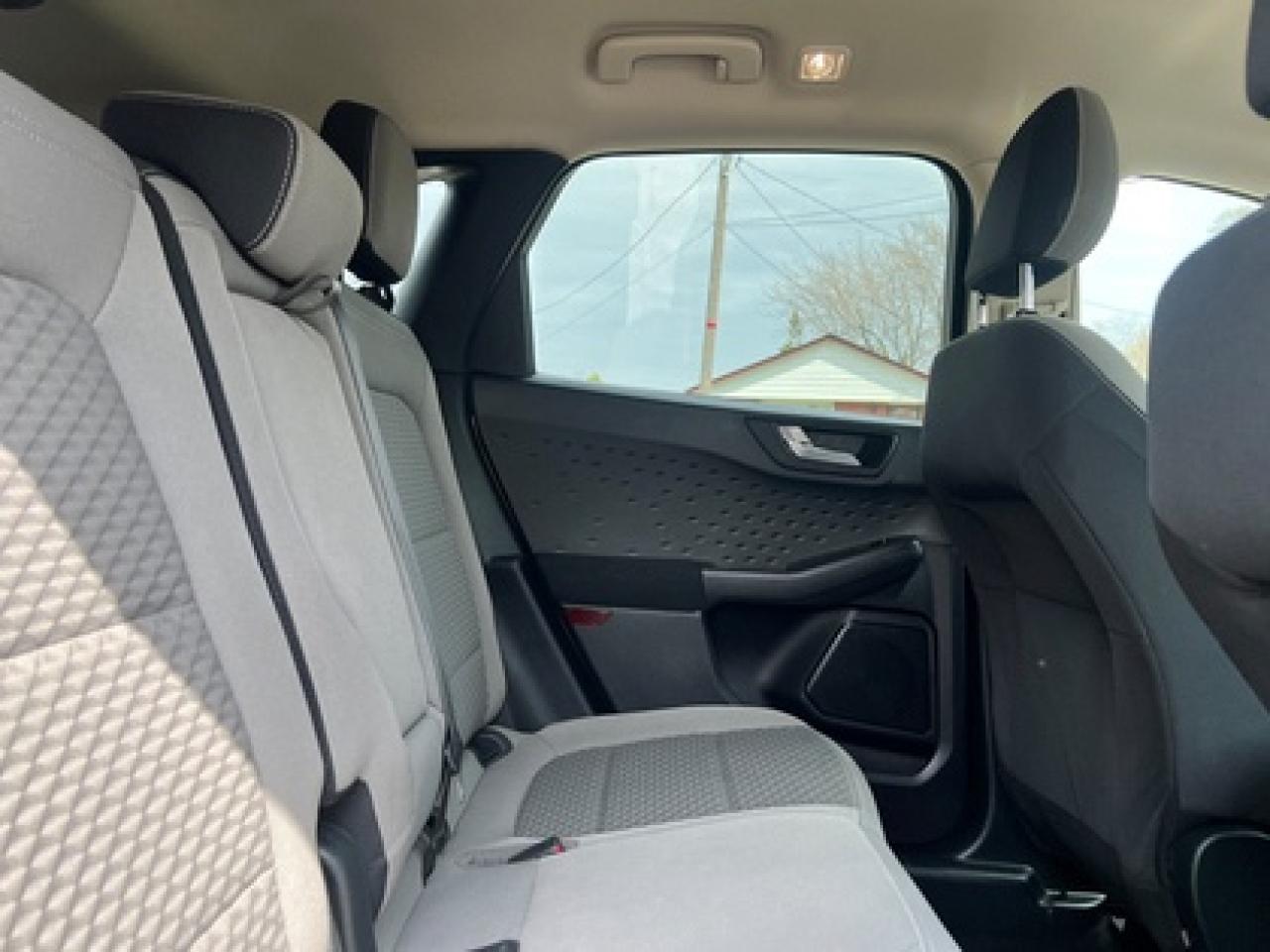 2020 Ford Escape SE AWD Photo