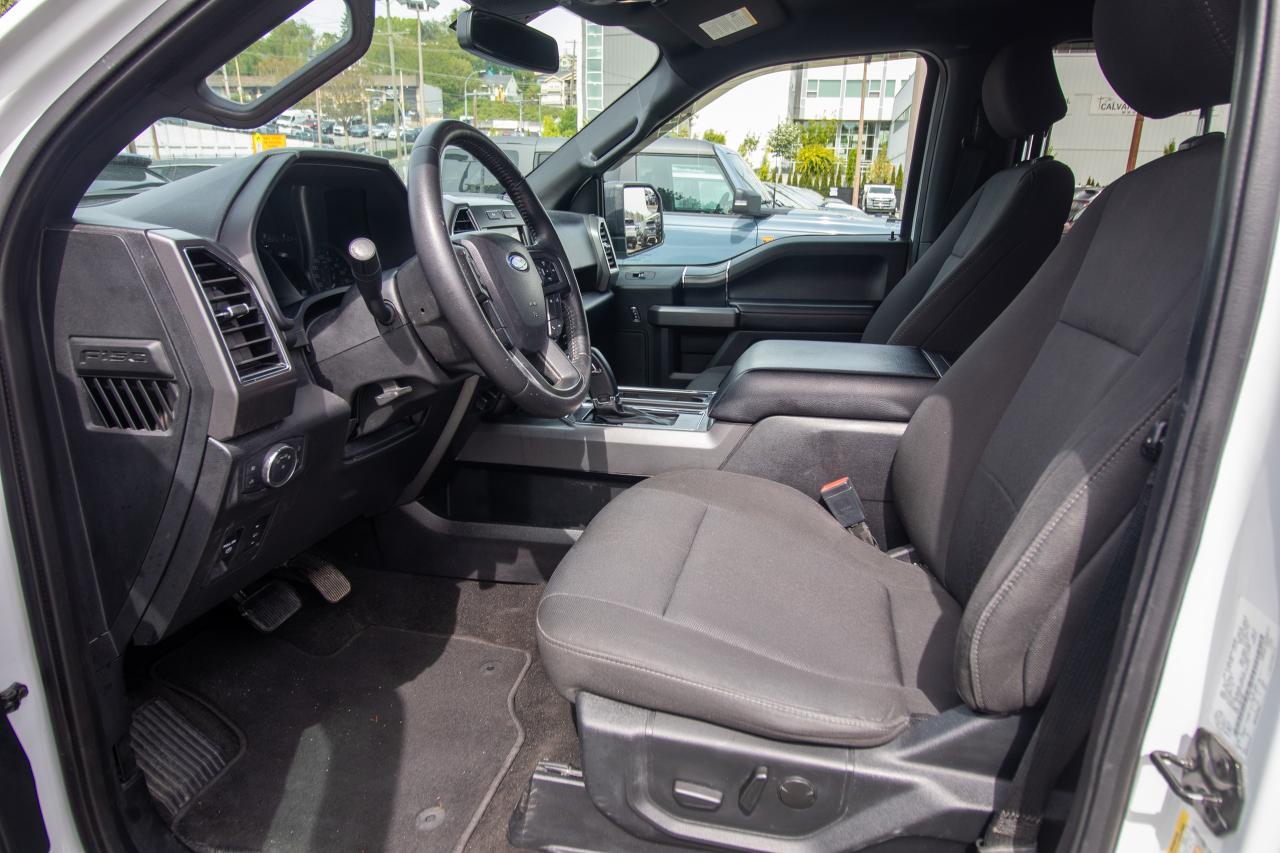 2019 Ford F-150 XLT 4WD SuperCrew 5.5' Box Photo5
