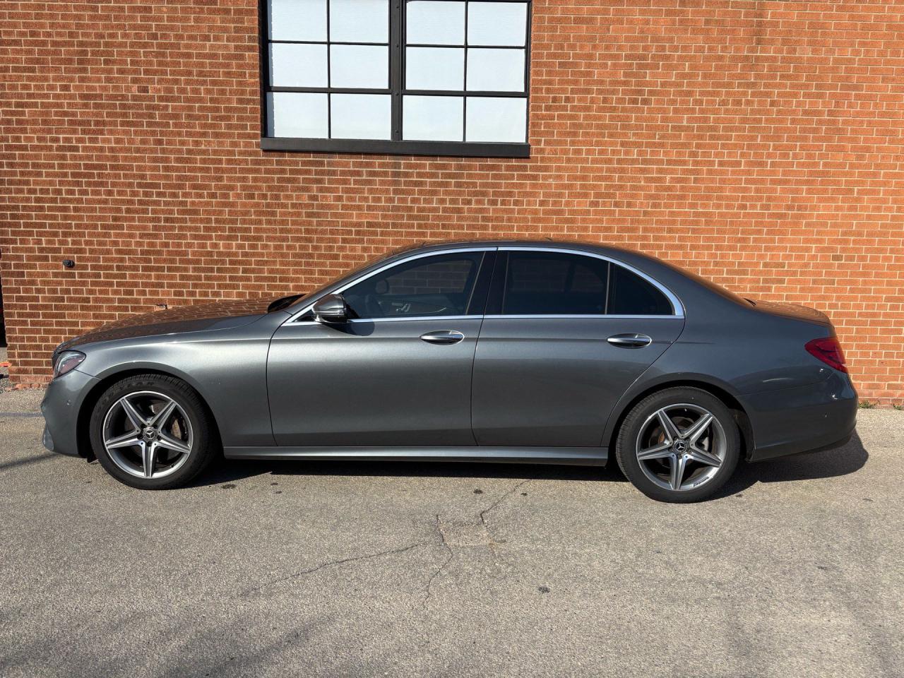 2018 Mercedes-Benz E-Class E 300 4MATIC Sedan Photo2